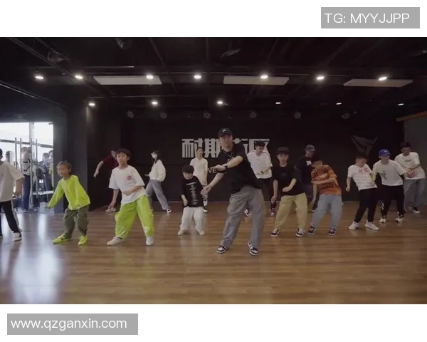 西安街舞队灵活性变革引发热议展现街舞文化新风貌 西安街舞队灵活性变革引发热议展现街舞文化新风貌